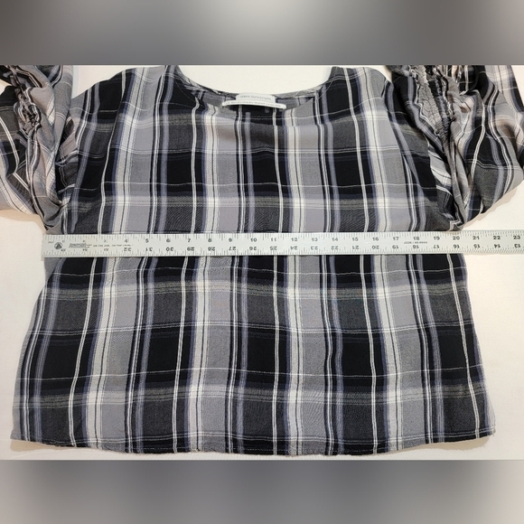 URBAN OUTFITTERS Women's Size Large Round Neckline Long Sleeve w/ drawstrings - Picture 3 of 10